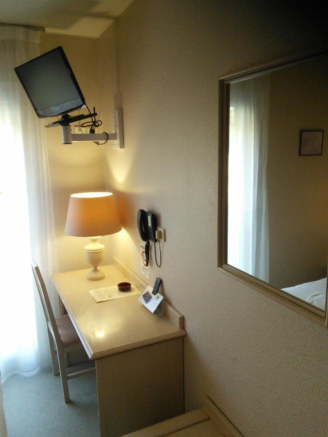 Hotel Du Commerce Tronget Zewnętrze zdjęcie