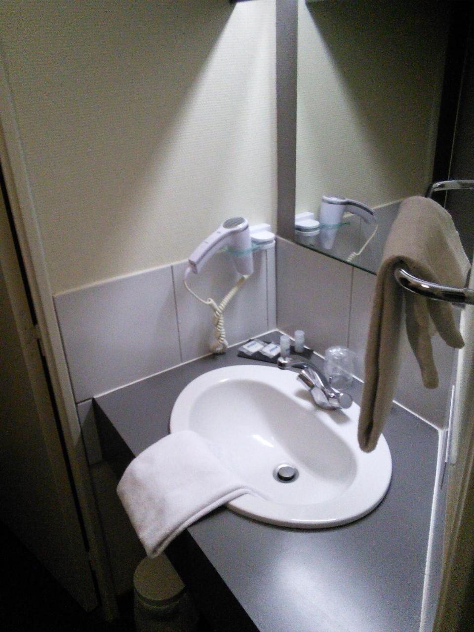 Hotel Du Commerce Tronget Zewnętrze zdjęcie