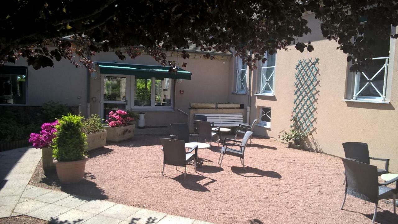 Hotel Du Commerce Tronget Zewnętrze zdjęcie